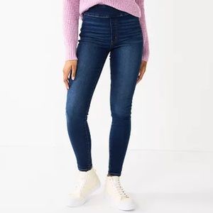 So ultimate pull on jeggings size small